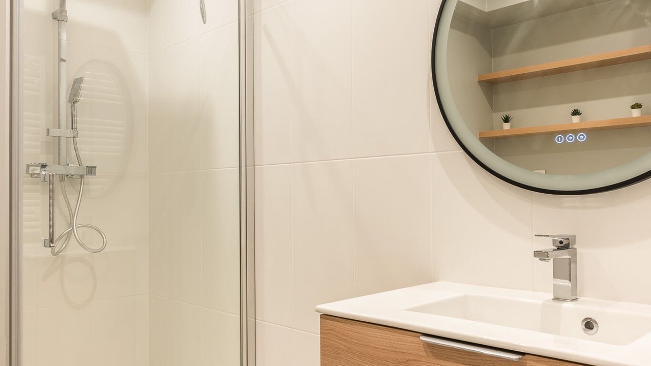 Photo of Bathroom in Le Kremlin-Bicetre