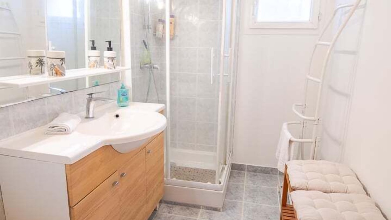 Photo of Bathroom in Lussault-sur-Loire