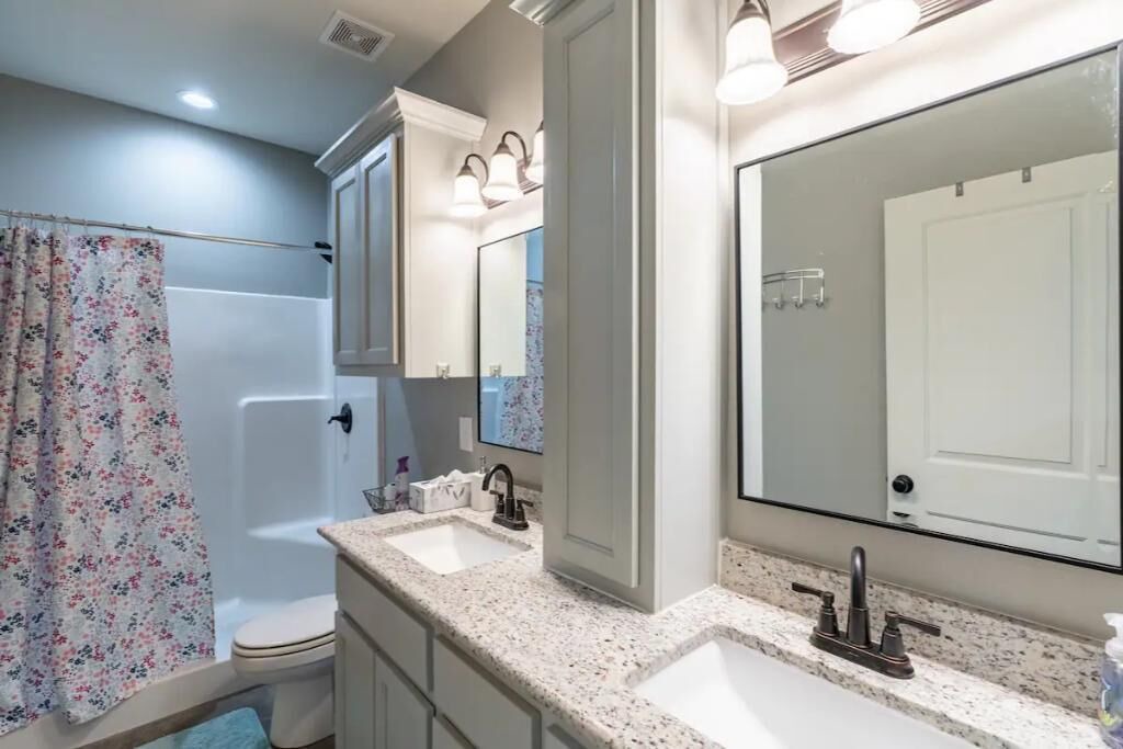 Photo of Bathroom in Klondike