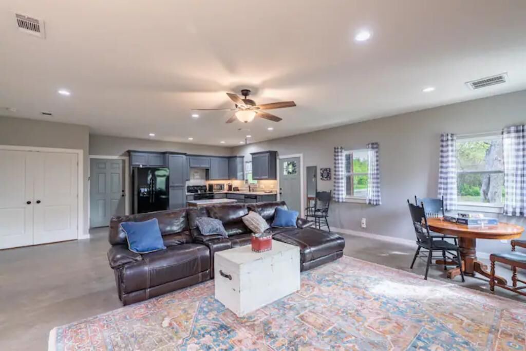 Photo of Livingroom in Klondike