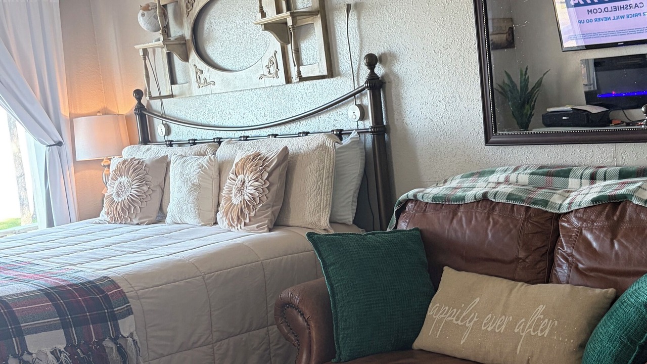 Photo of Bedroom in Russellville
