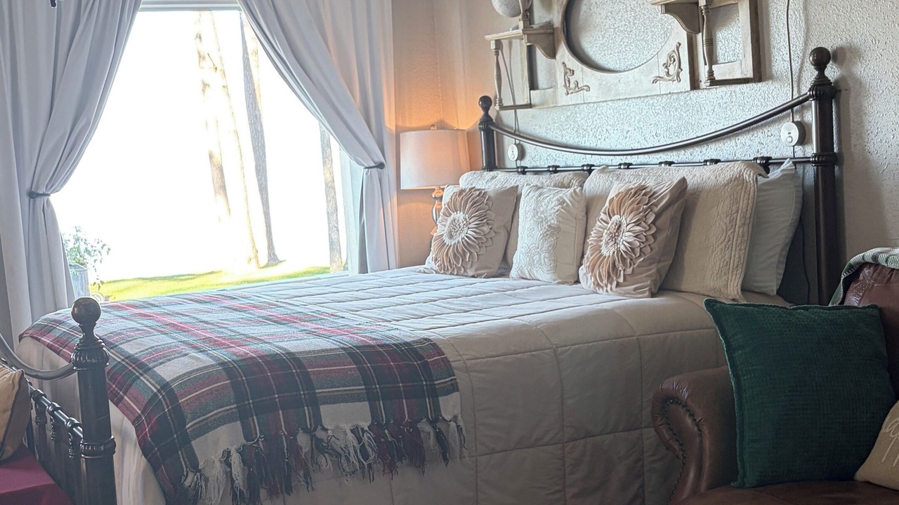 Photo of Bedroom in Russellville