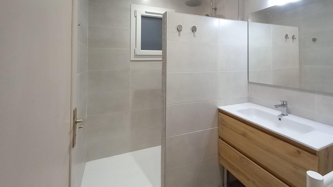 Photo of Bathroom in Rochefort-du-Gard