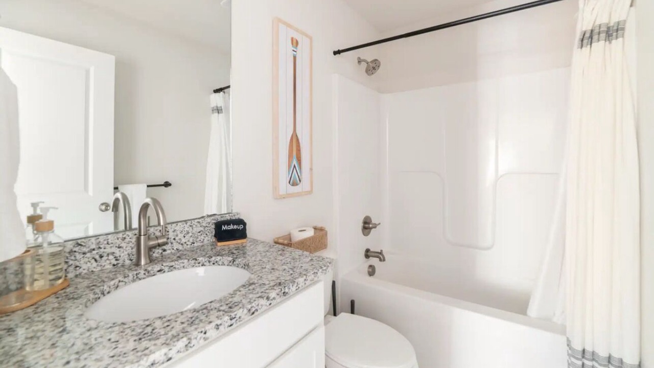 Photo of Bathroom in Oriental