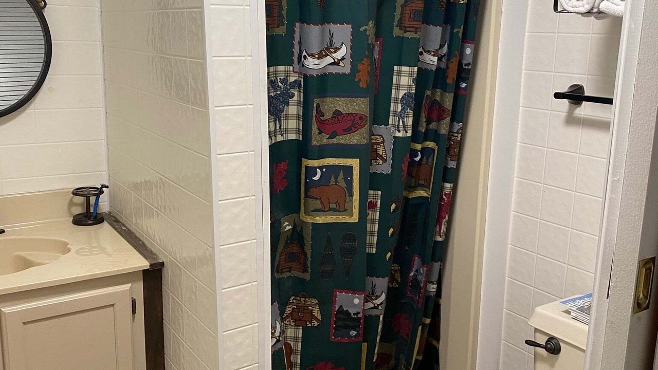 Photo of Bathroom in Newland