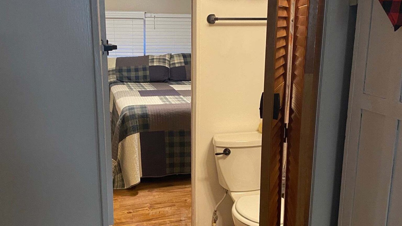 Photo of Bathroom in Newland