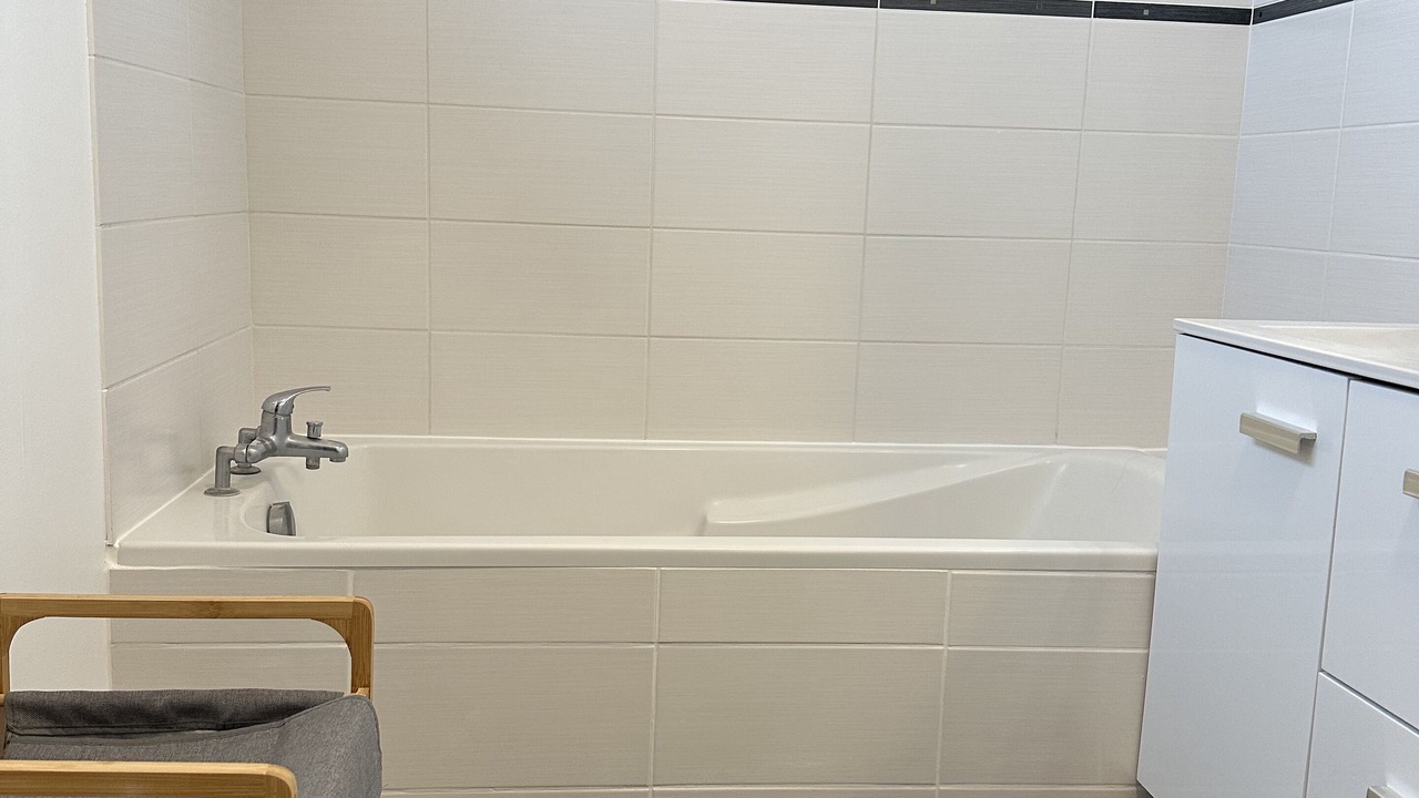 Photo of Bathroom in Saint-Pierre-les-Elbeuf