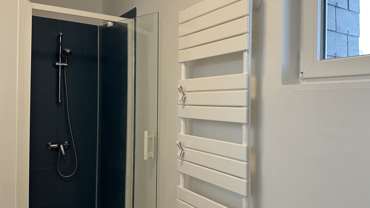 Photo of Bathroom in Saint-Pierre-les-Elbeuf
