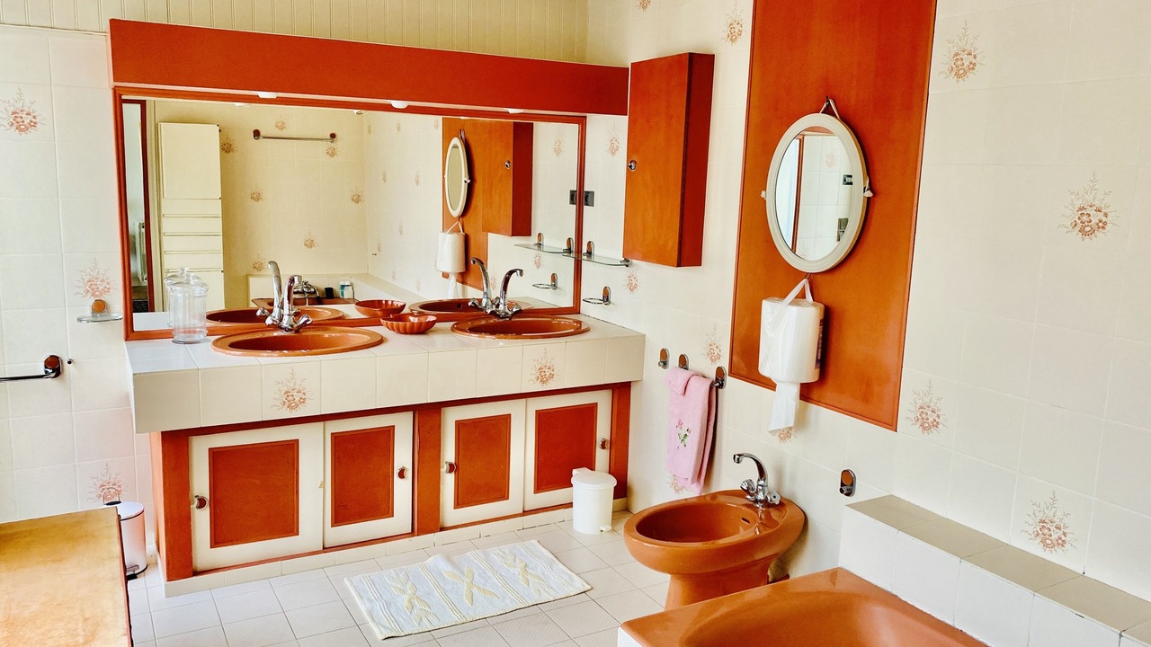 Photo of Bathroom in Condom