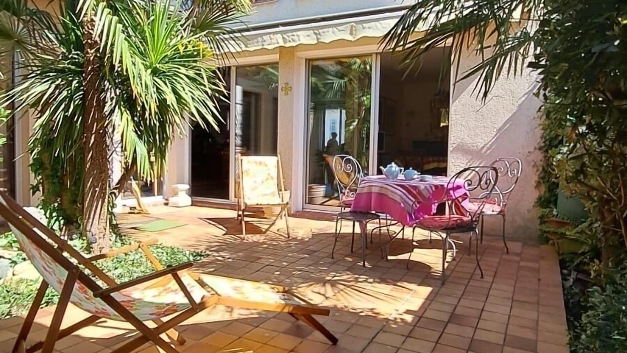 Photo of Outdoor in Condom