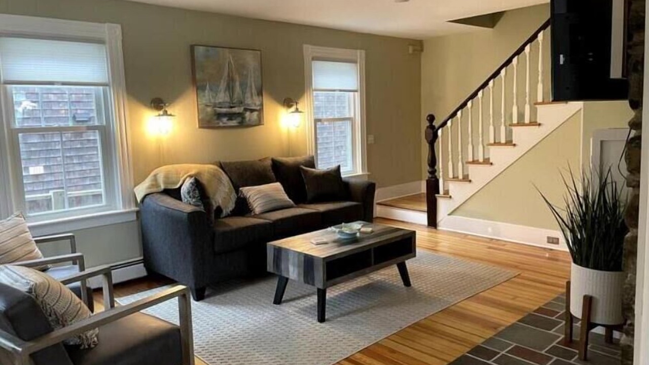 Photo of Livingroom in Shoreby Hill