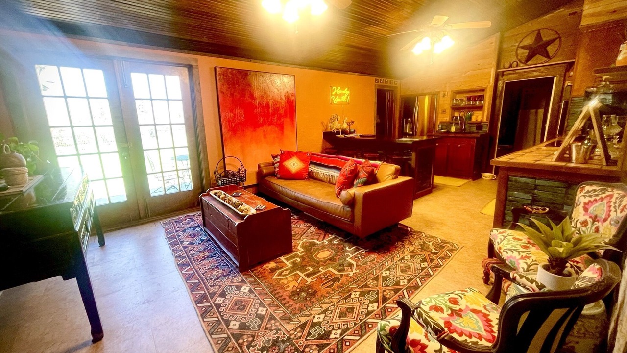 Photo of Livingroom in Hico