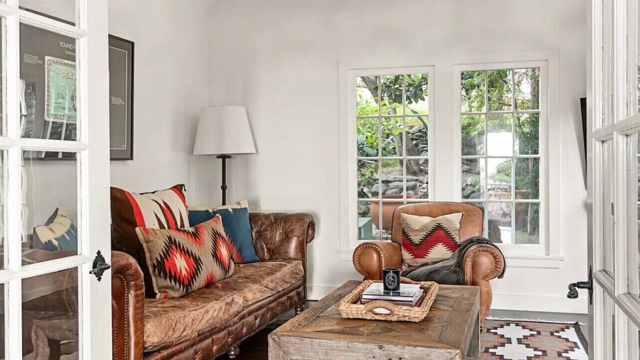Photo of Livingroom in Hollywood Hills West