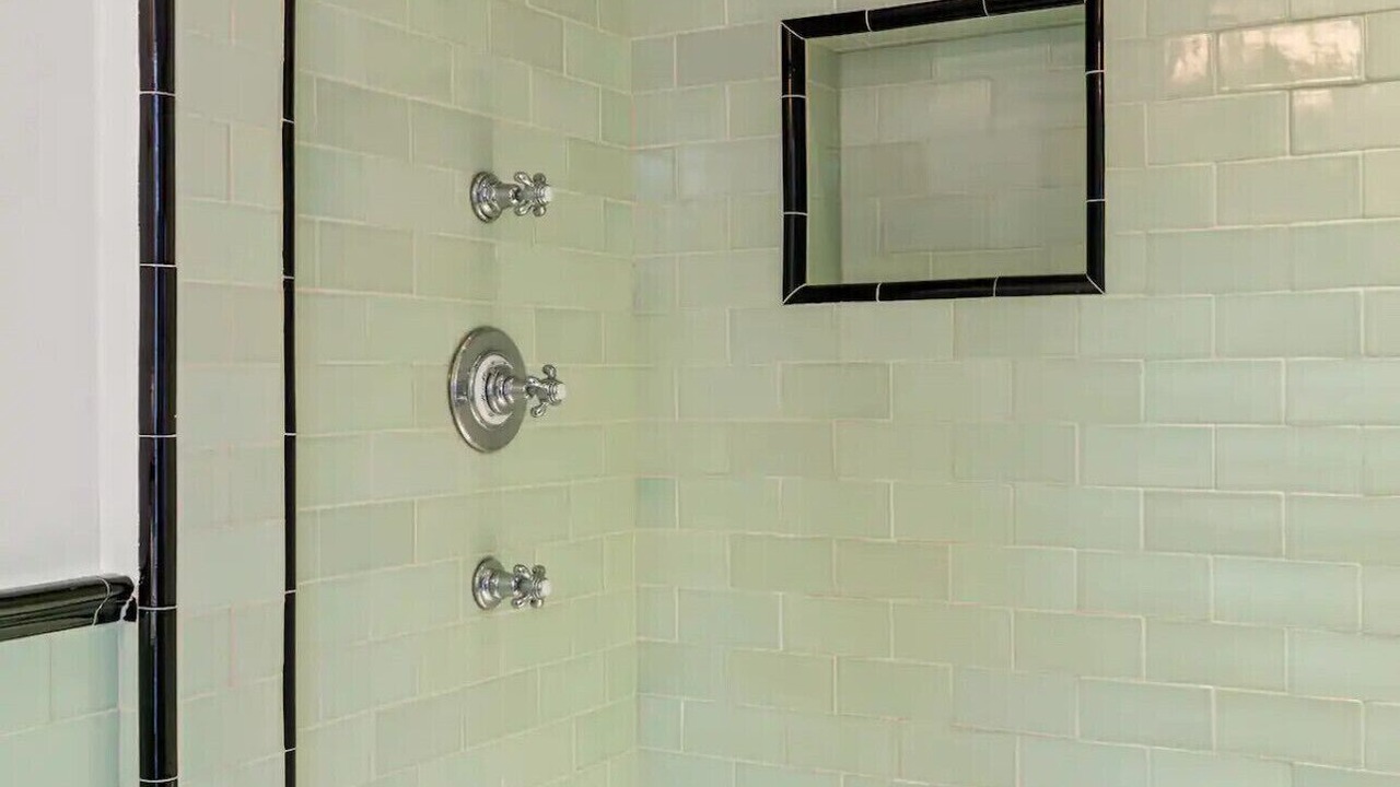 Photo of Bathroom in Hollywood Hills West
