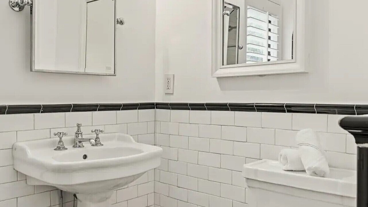 Photo of Bathroom in Hollywood Hills West