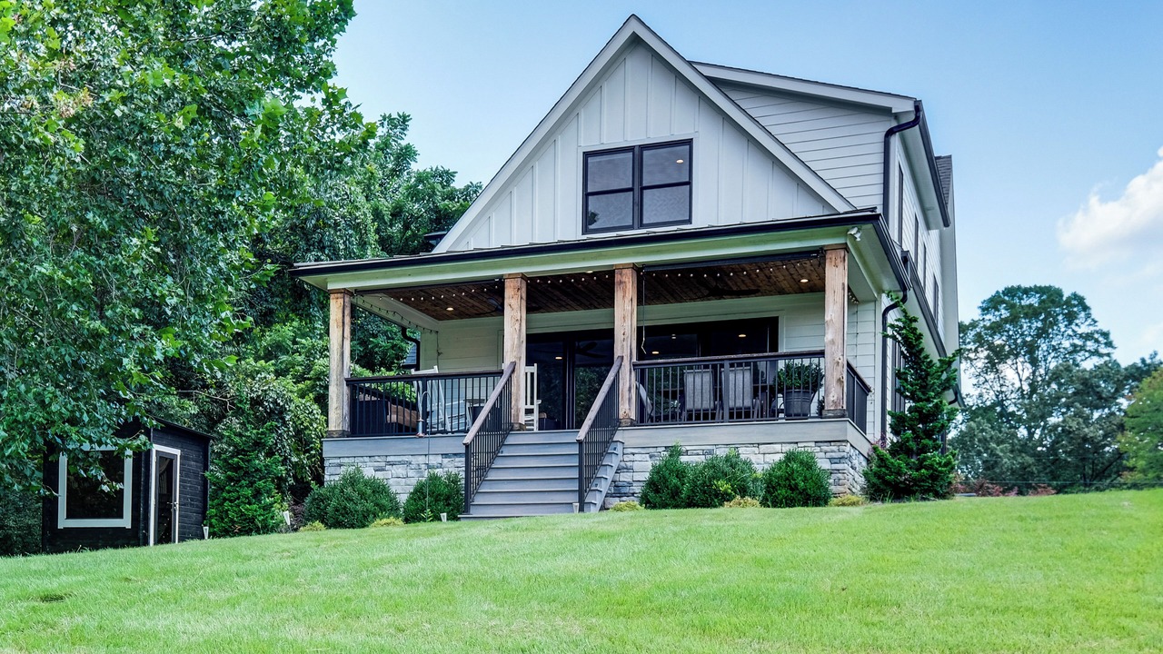 Photo of Outdoor in Smith Mountain Lake