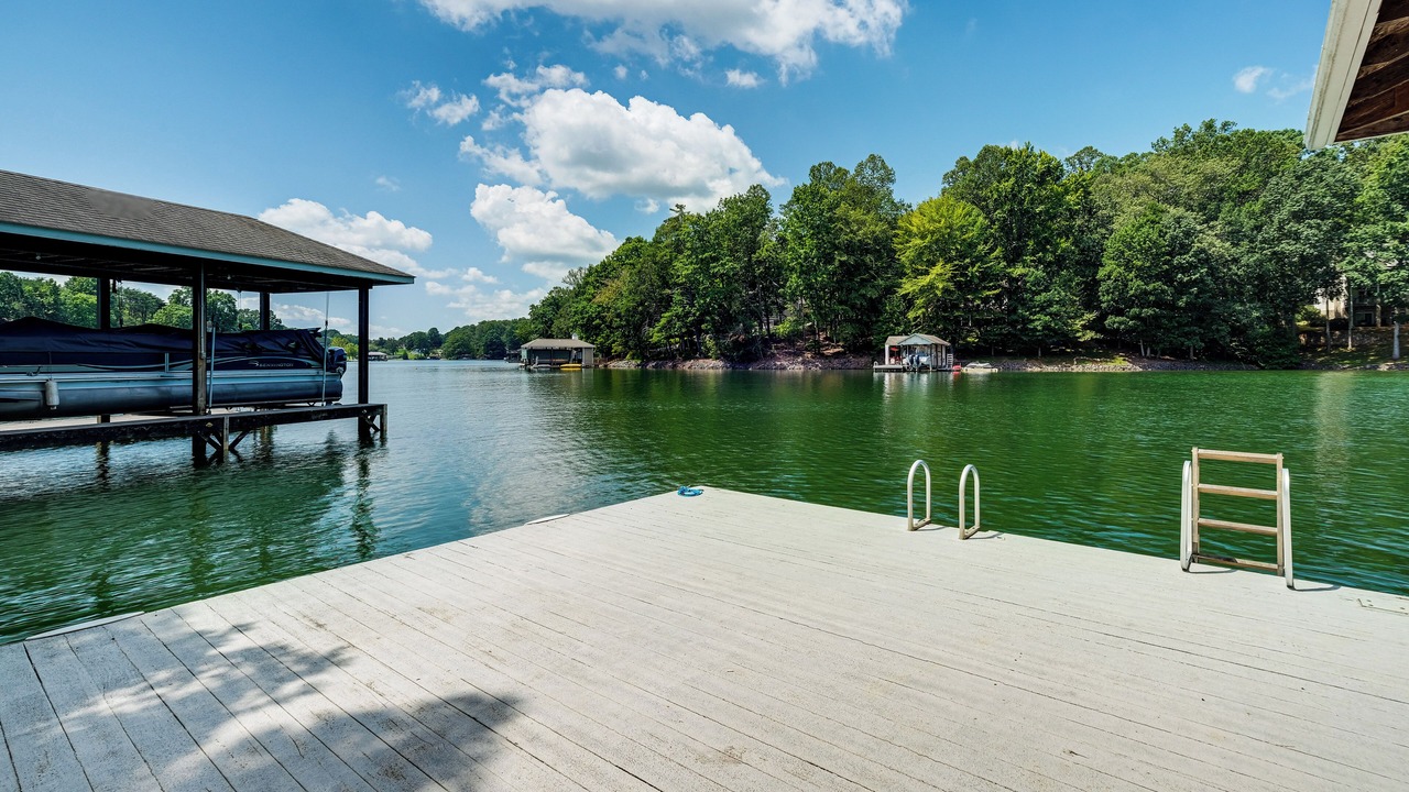 Photo of Outdoor in Smith Mountain Lake