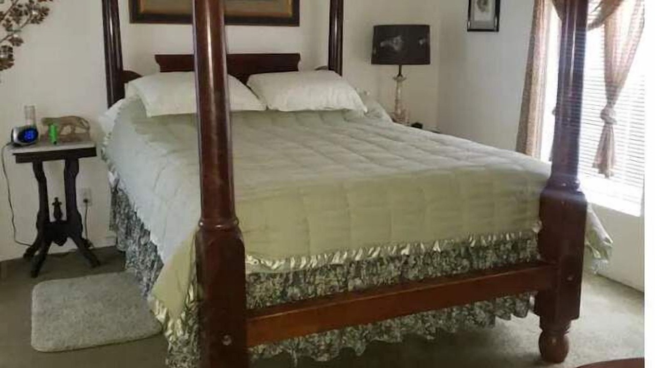 Photo of Bedroom in Newberry Springs