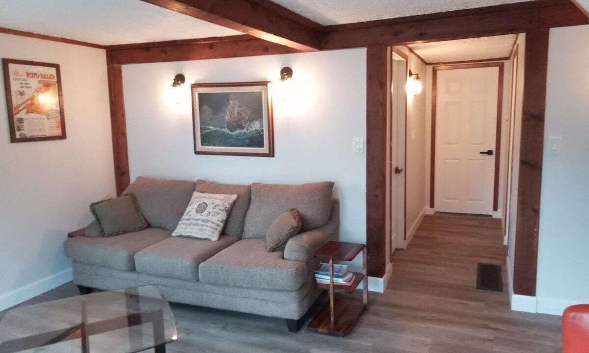 Photo of Livingroom in Bruce Mines