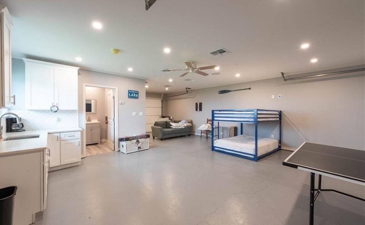 Photo of Bedroom in Lakeside
