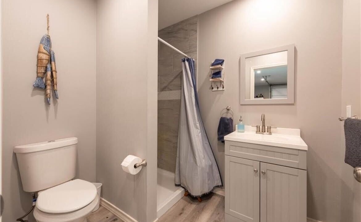 Photo of Bathroom in Lakeside