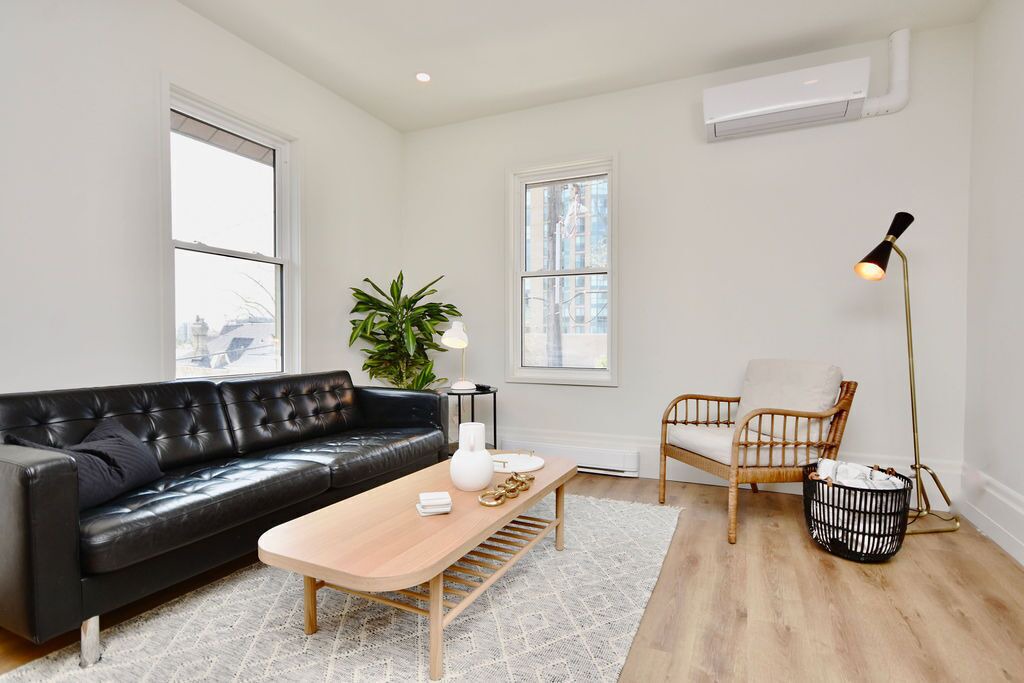 Photo of Livingroom in Barrie