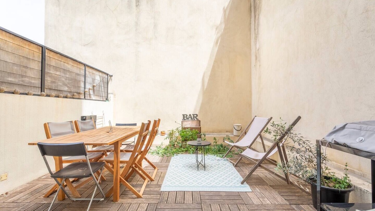 Photo of Outdoor in Palais de justice