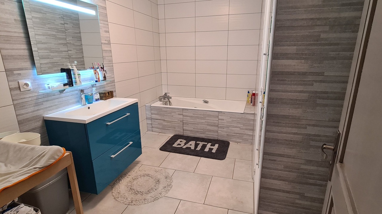 Photo of Bathroom in Mantry