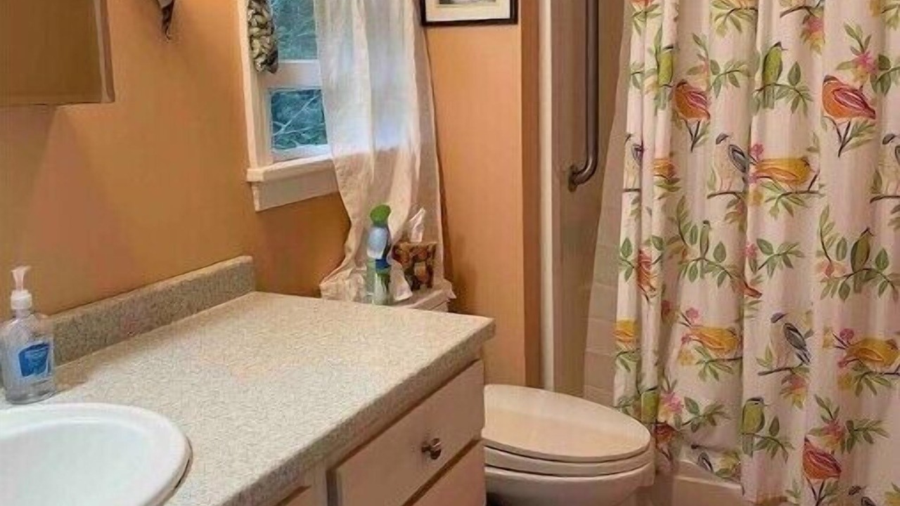 Photo of Bathroom in Sebasco Estates