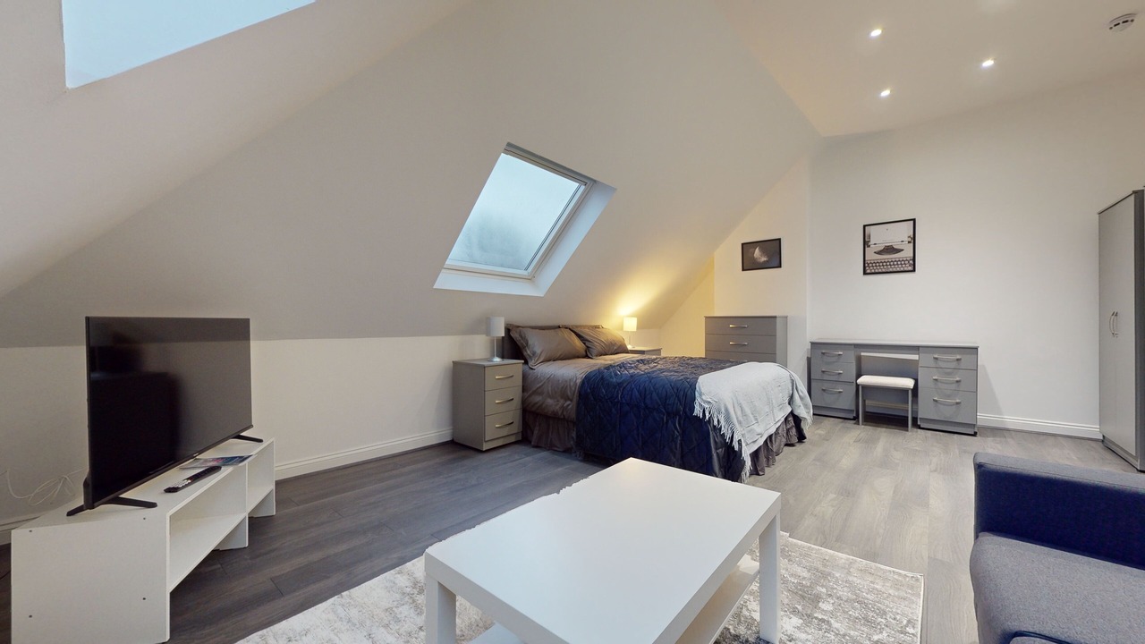 Photo of Bedroom in Mapesbury