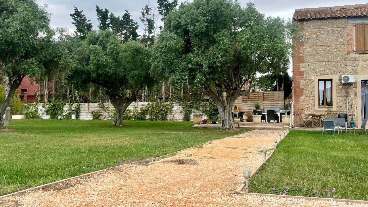 Photo of Outdoor in Pia