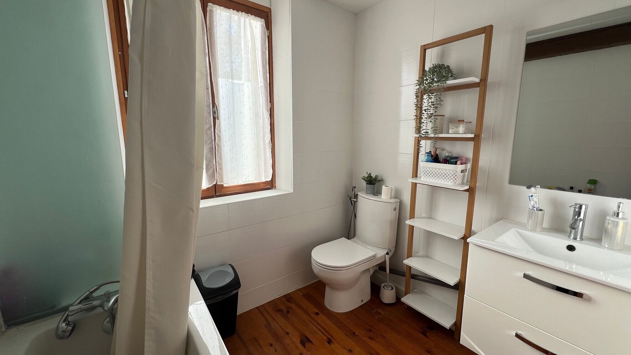 Photo of Bathroom in Pia