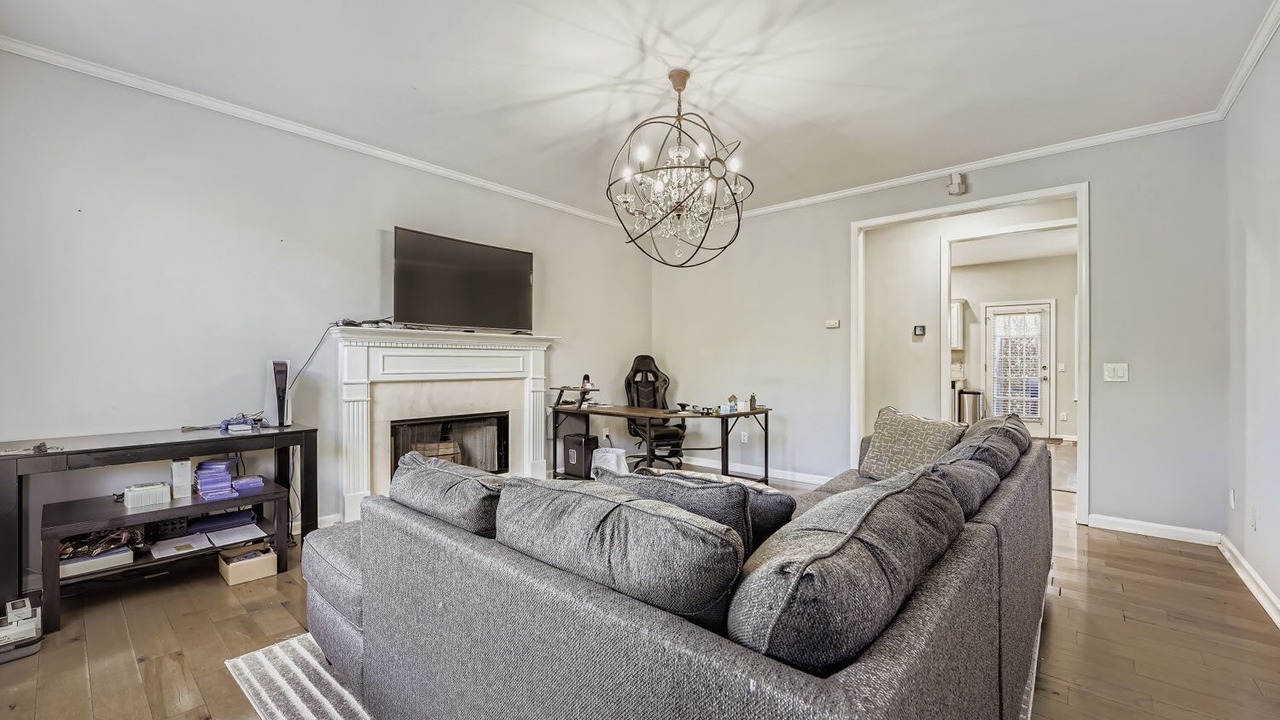 Photo of Livingroom in Tucker