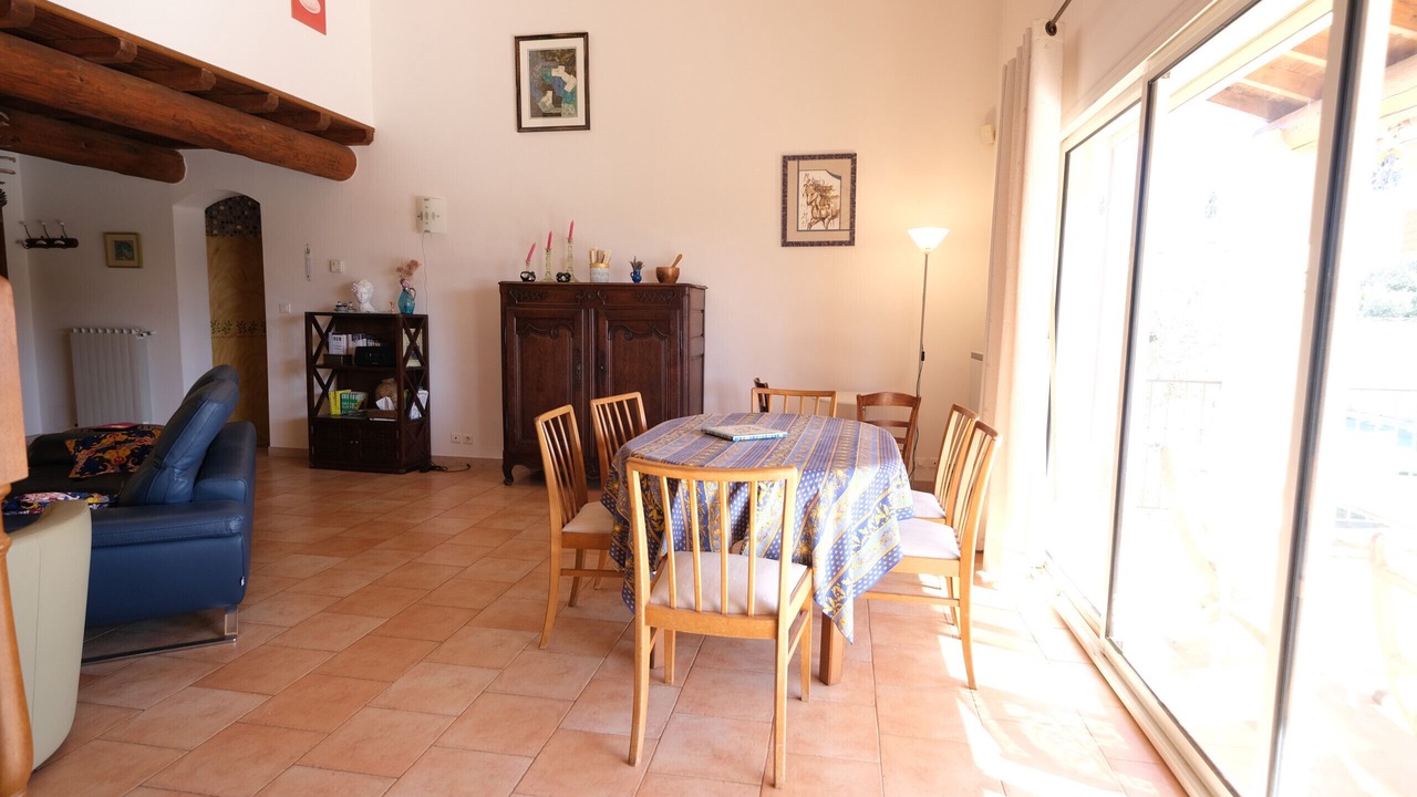Photo of Livingroom in Aureille