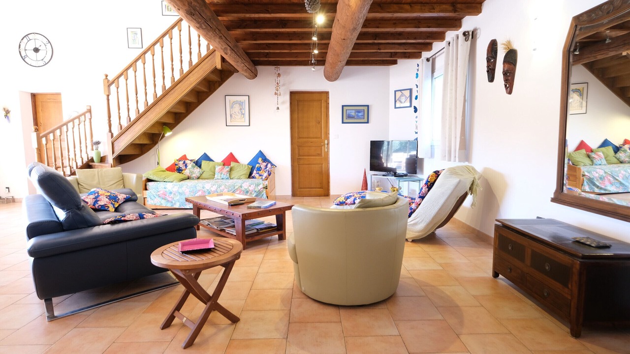 Photo of Livingroom in Aureille