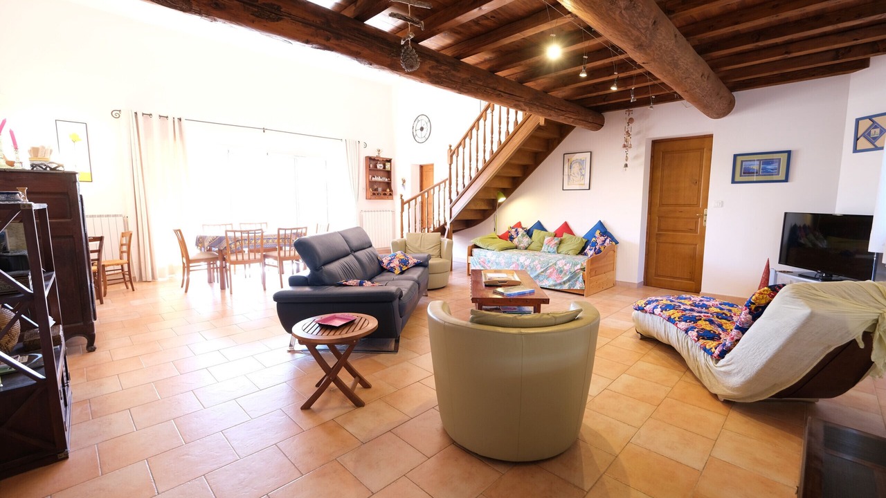 Photo of Livingroom in Aureille