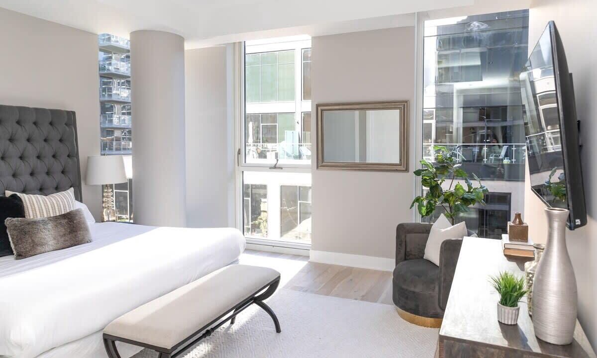 Photo of Bedroom in Near North Side