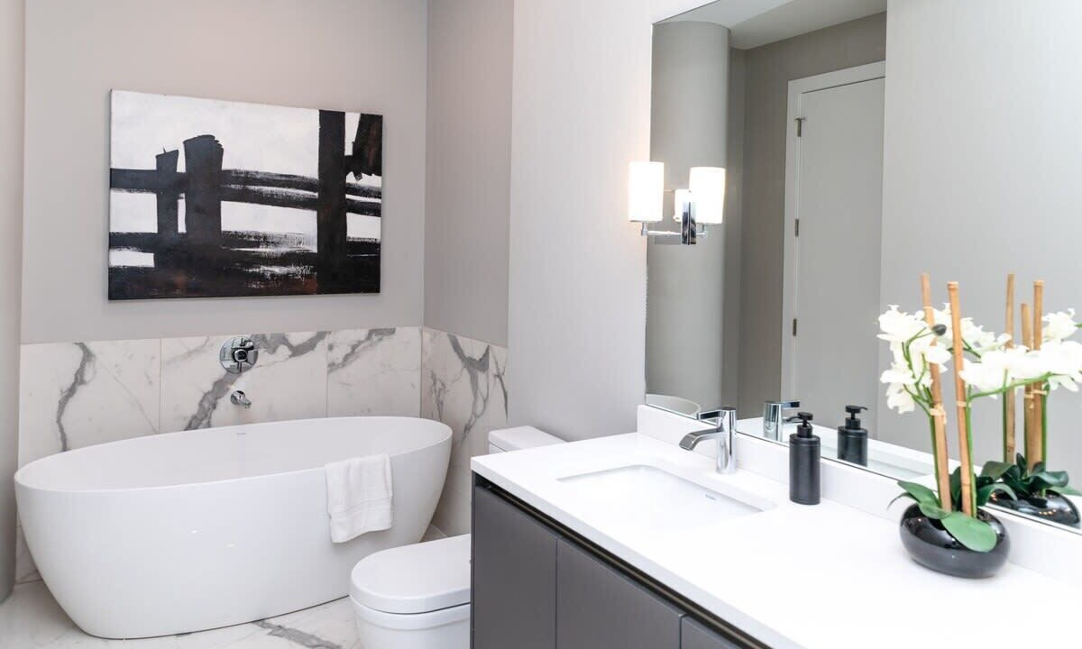 Photo of Bathroom in Near North Side