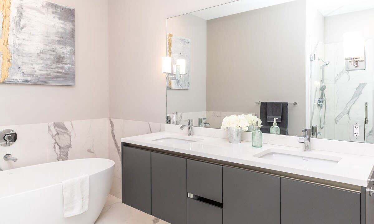 Photo of Bathroom in Near North Side