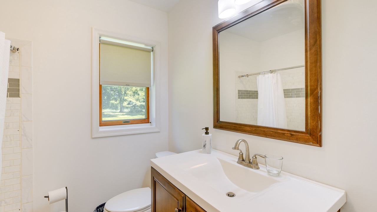 Photo of Bathroom in Point Lookout