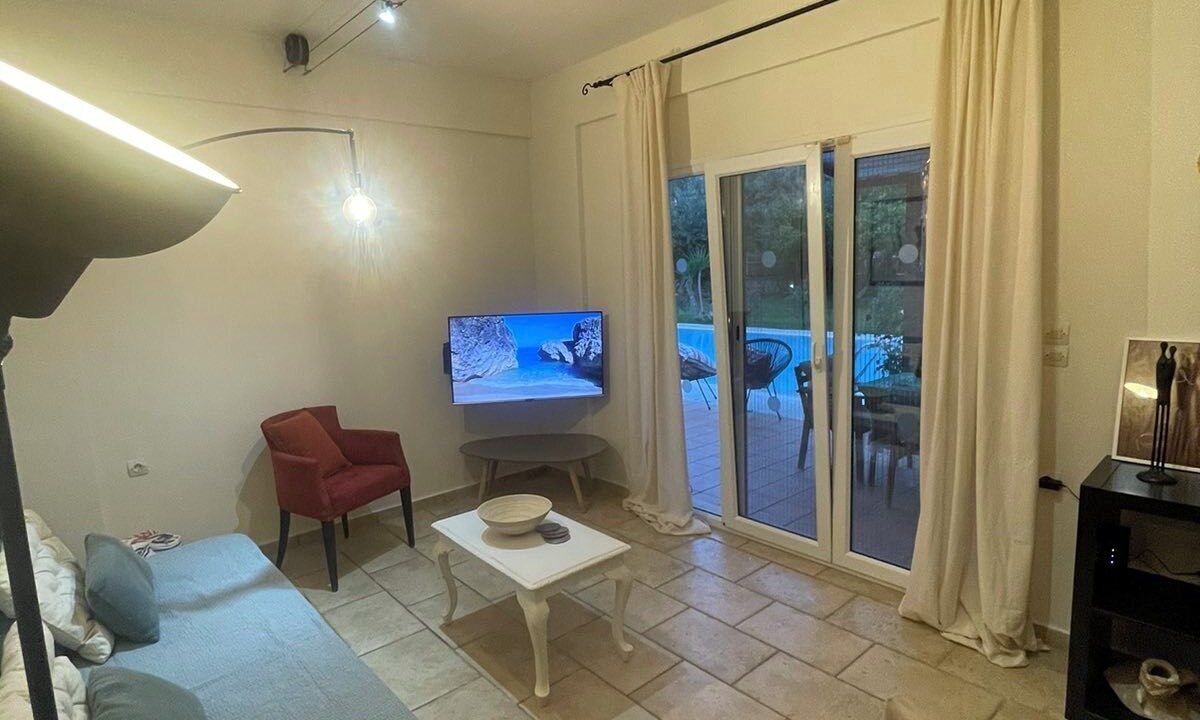 Photo of Livingroom in Mikros Gialos
