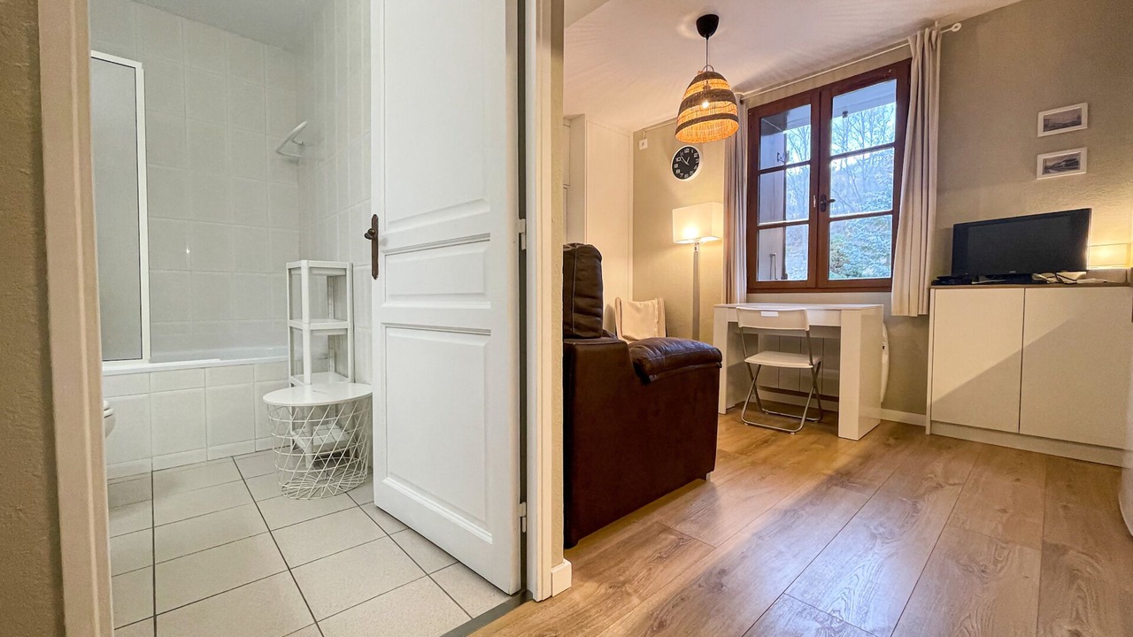 Photo of Livingroom in Enveitg