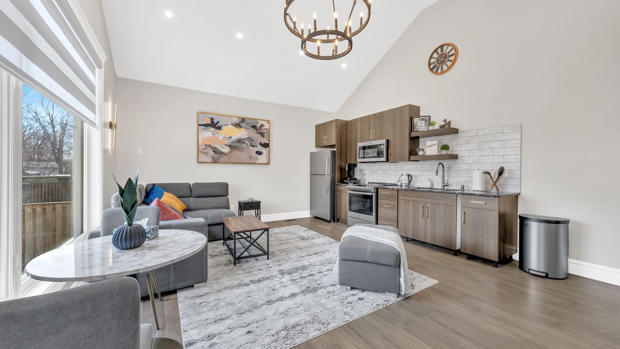 Photo of Livingroom in LaSalle