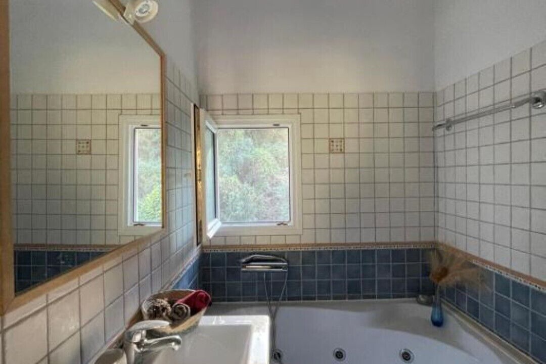 Photo of Bathroom in Mikros Gialos