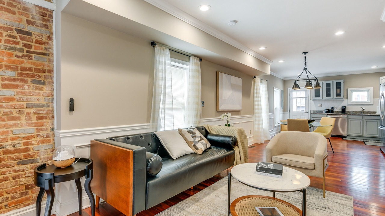 Photo of Others in Downtown Baltimore