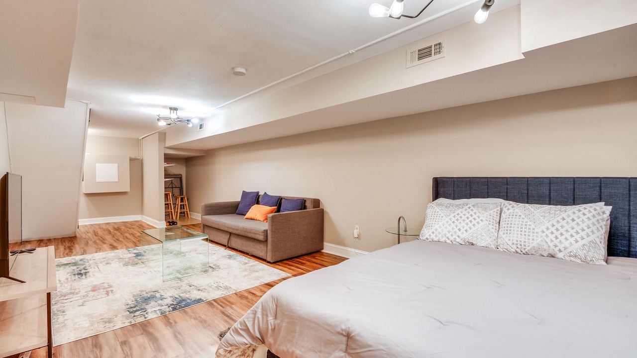 Photo of Bedroom in Downtown Baltimore