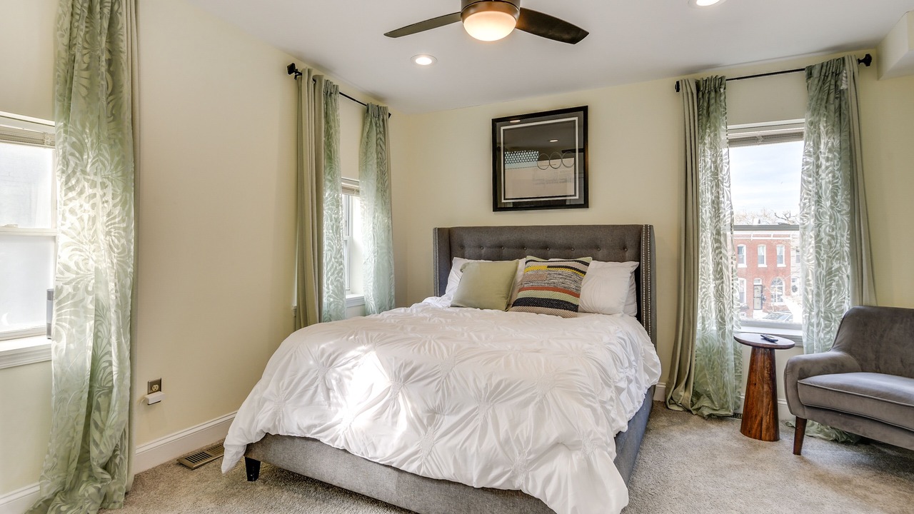 Photo of Bathroom in Downtown Baltimore