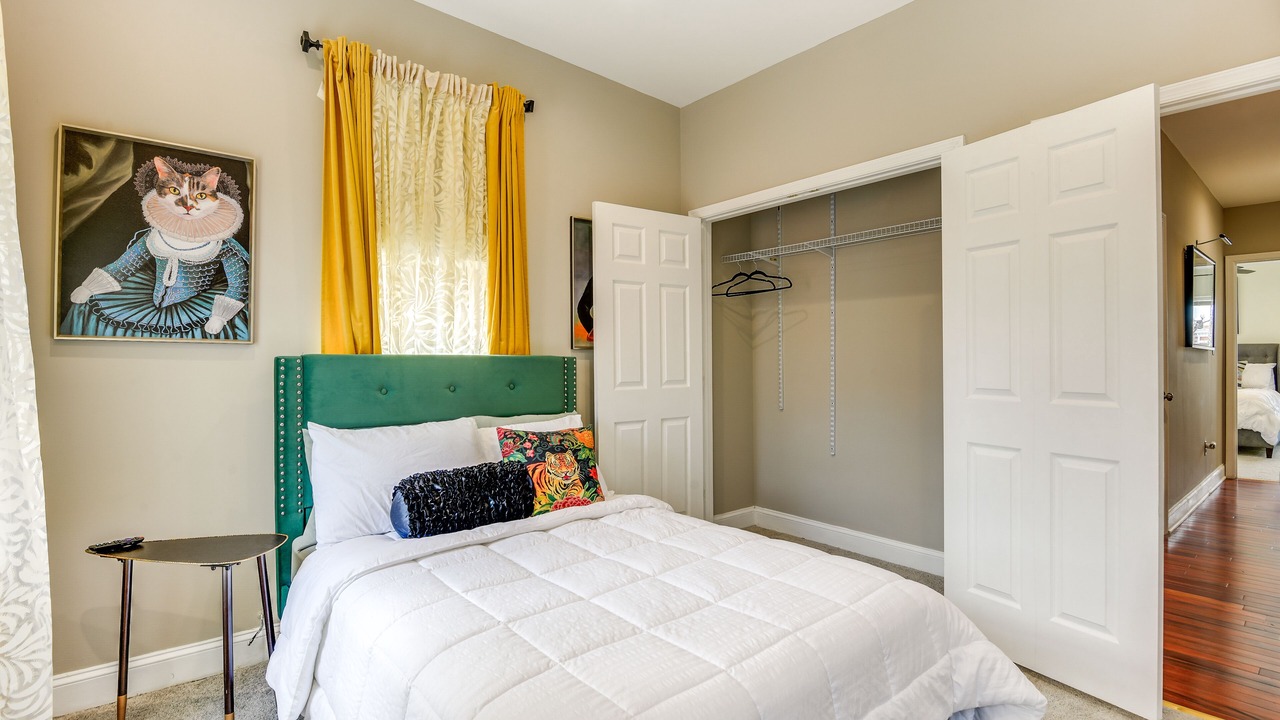 Photo of Bedroom in Downtown Baltimore