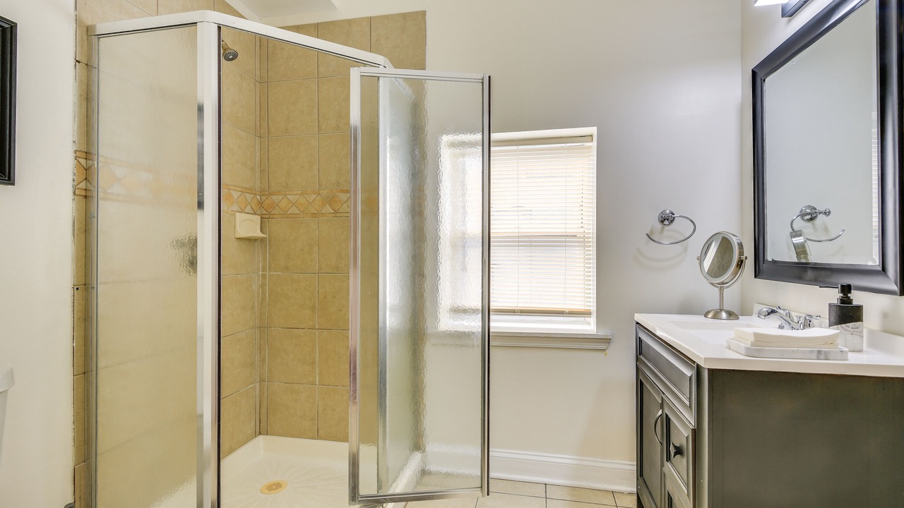 Photo of Bathroom in Downtown Baltimore