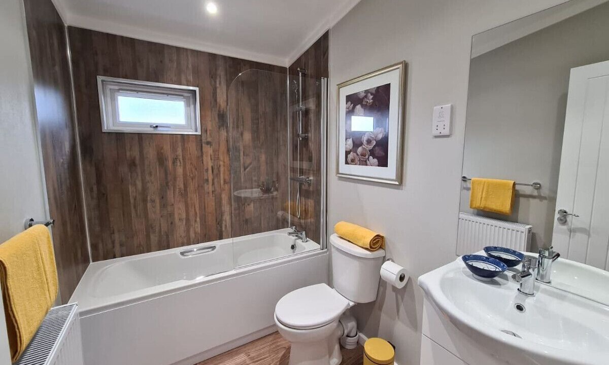 Photo of Bathroom in Romney Marsh